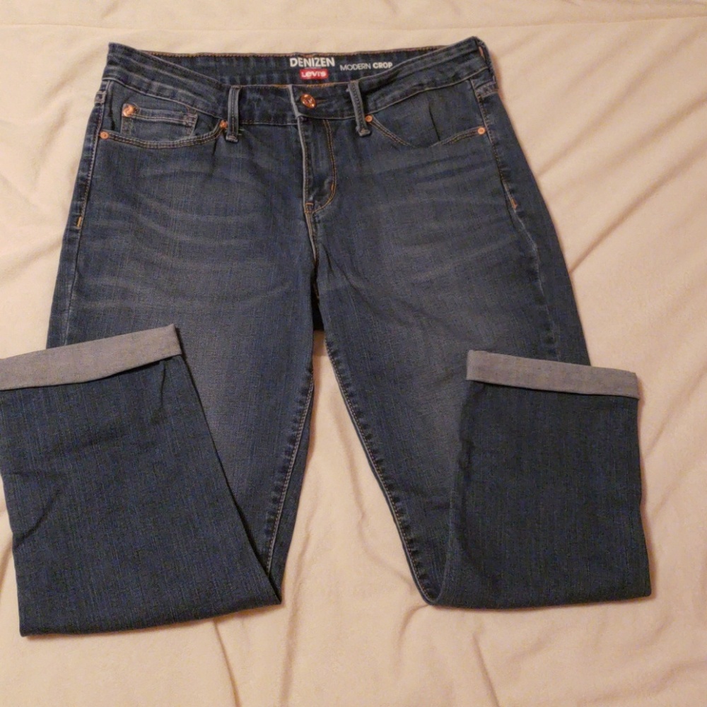 Levi Denizen Stretch Cuffed Crop Pants